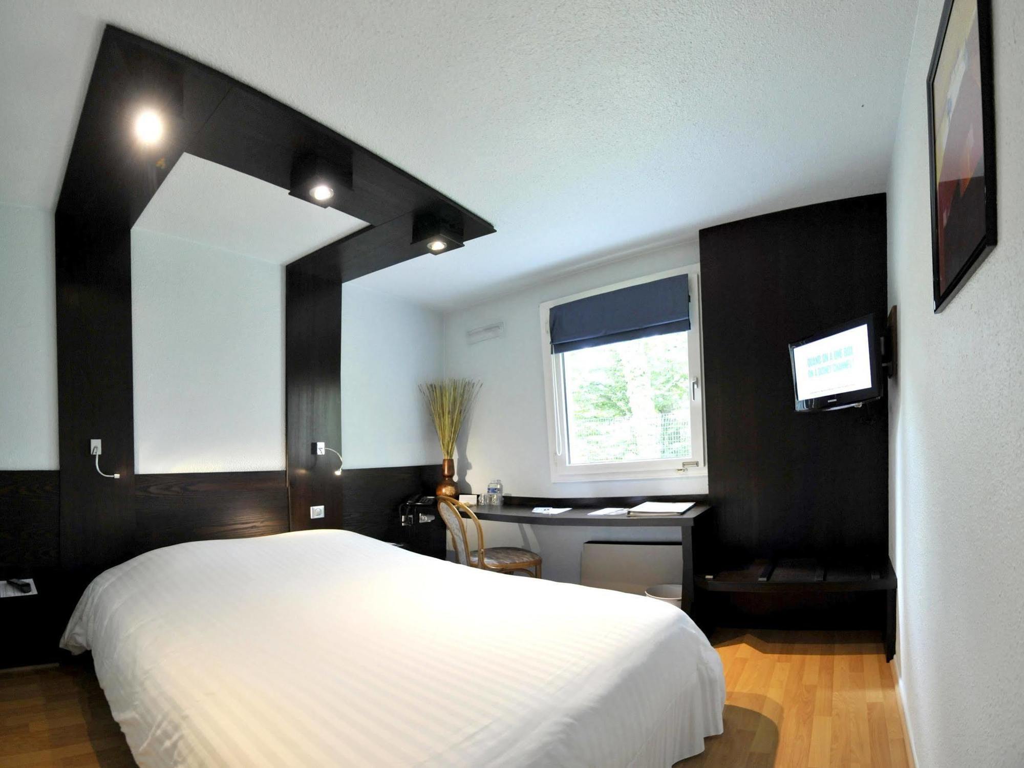 Logis Cottage Hotel Vandoeuvre-lès-Nancy Dış mekan fotoğraf