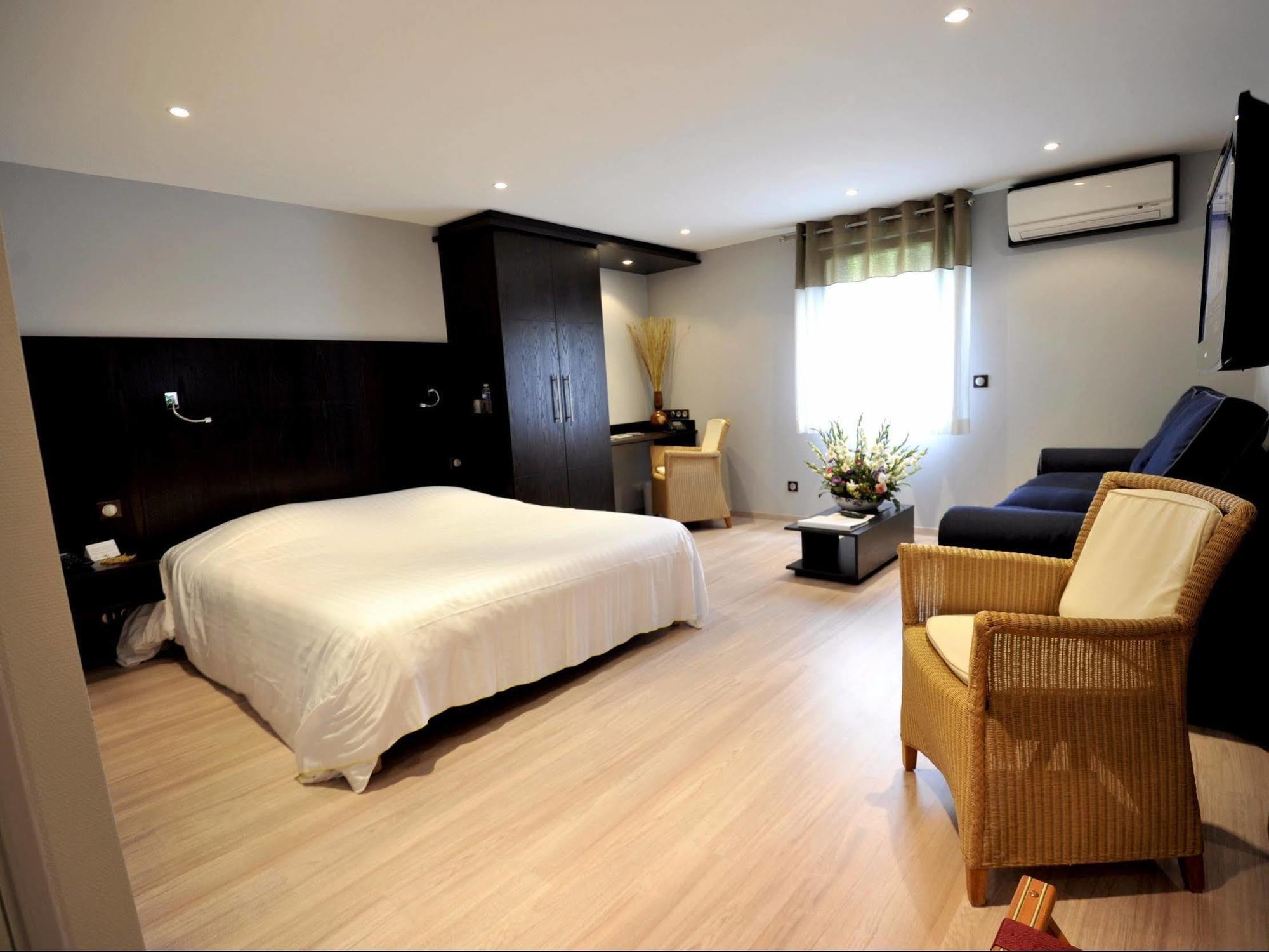 Logis Cottage Hotel Vandoeuvre-lès-Nancy Dış mekan fotoğraf