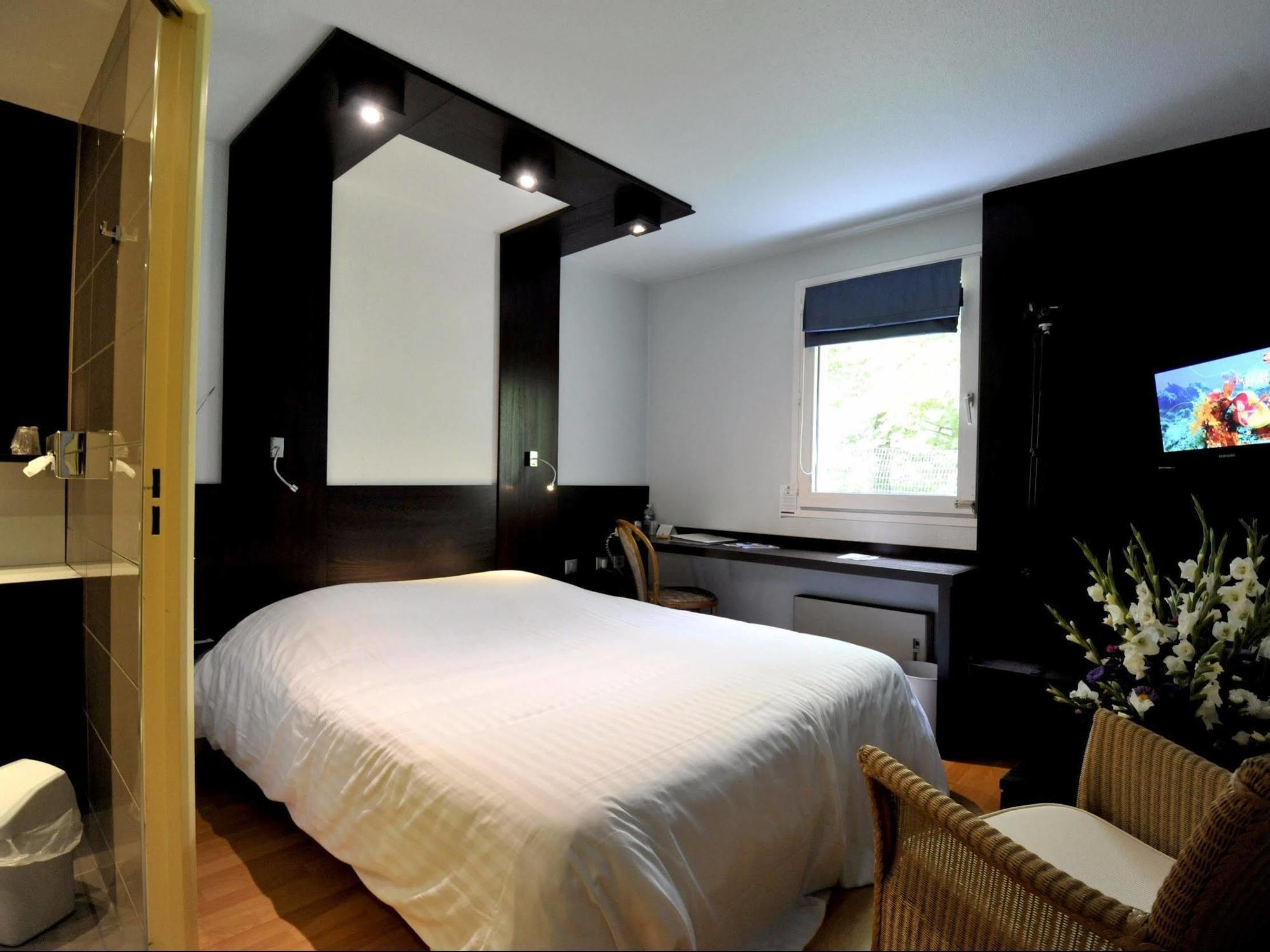 Logis Cottage Hotel Vandoeuvre-lès-Nancy Dış mekan fotoğraf
