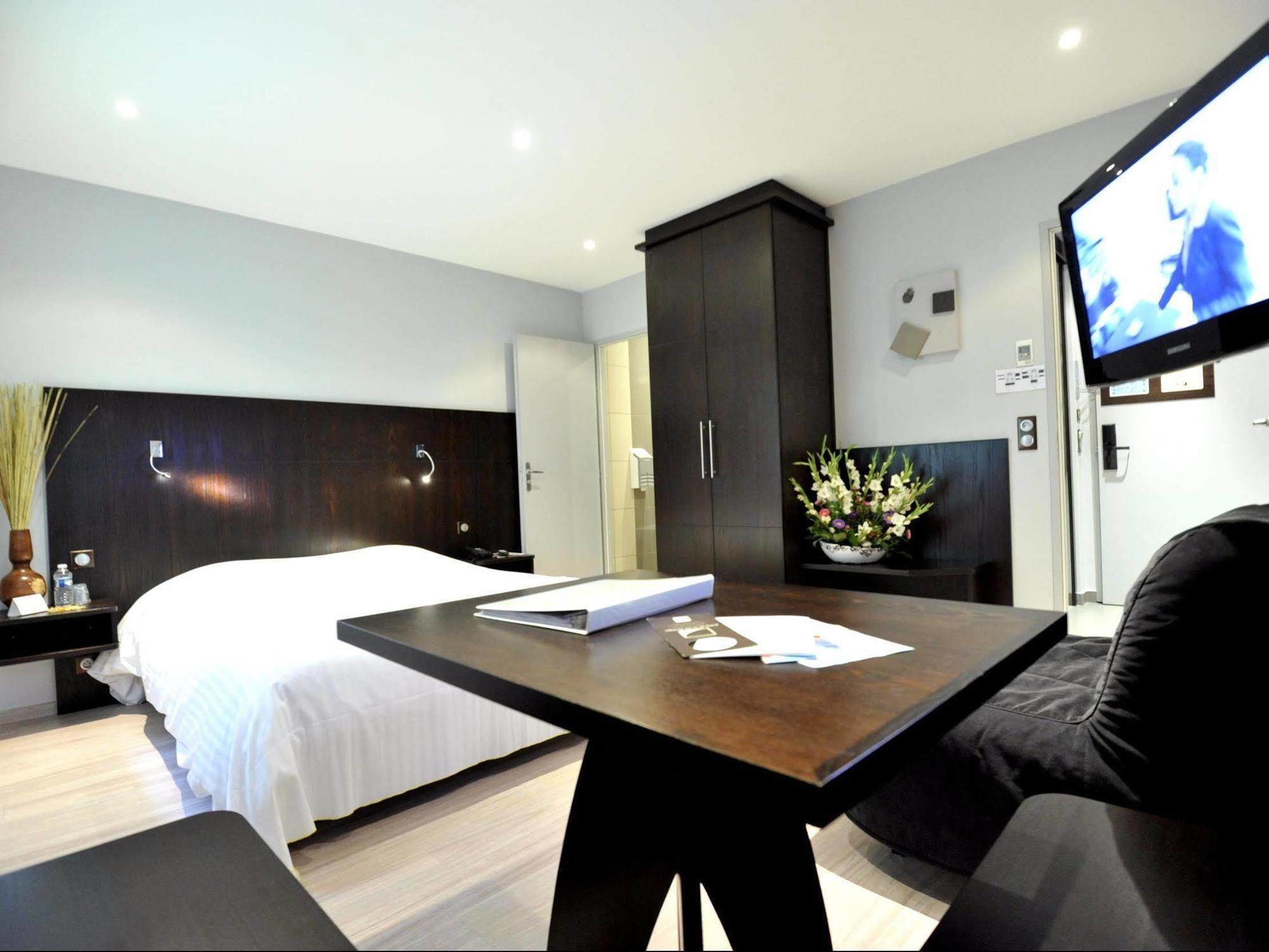Logis Cottage Hotel Vandoeuvre-lès-Nancy Dış mekan fotoğraf