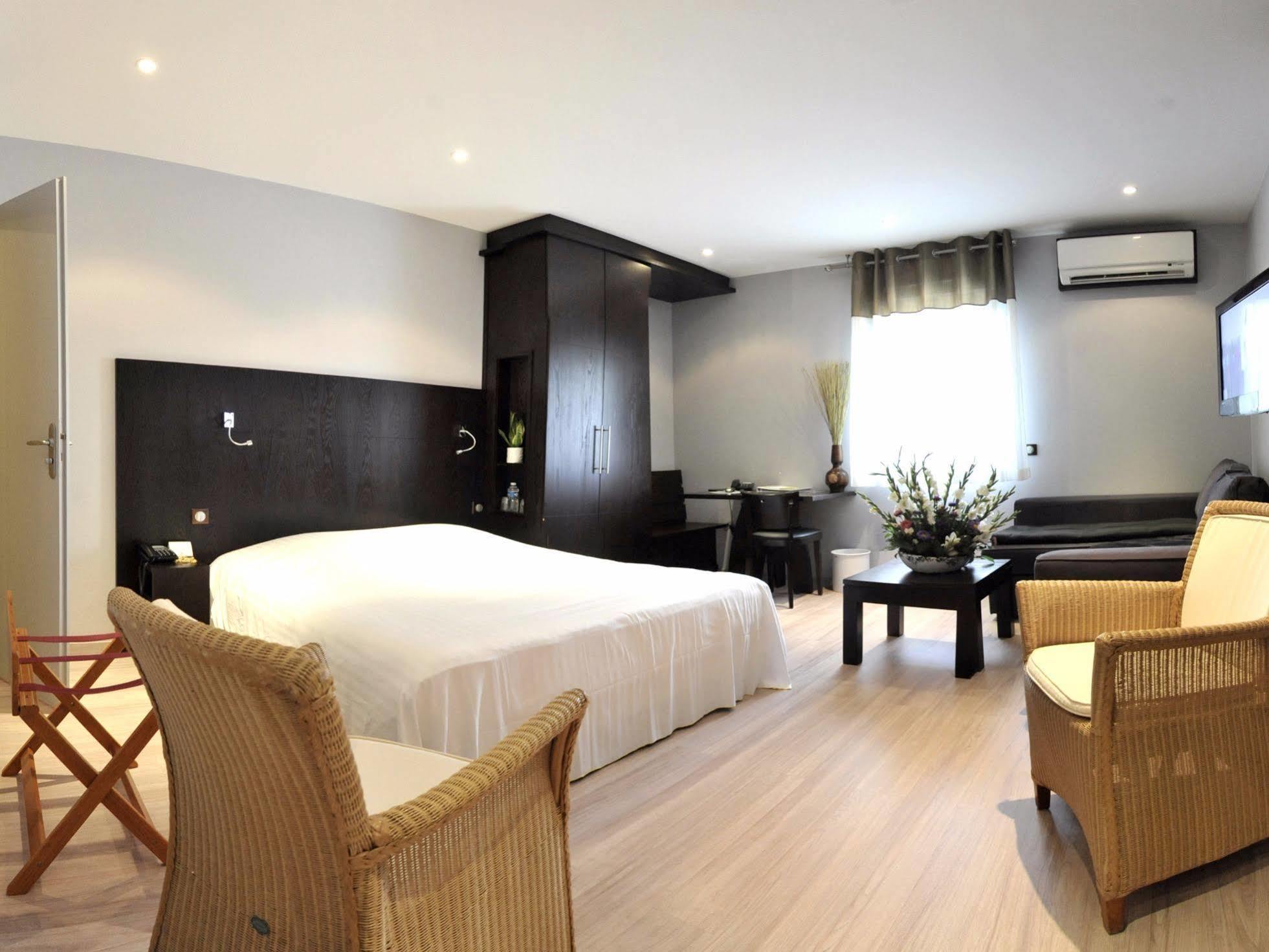 Logis Cottage Hotel Vandoeuvre-lès-Nancy Dış mekan fotoğraf